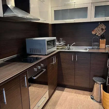 ломбарди Apartmán *